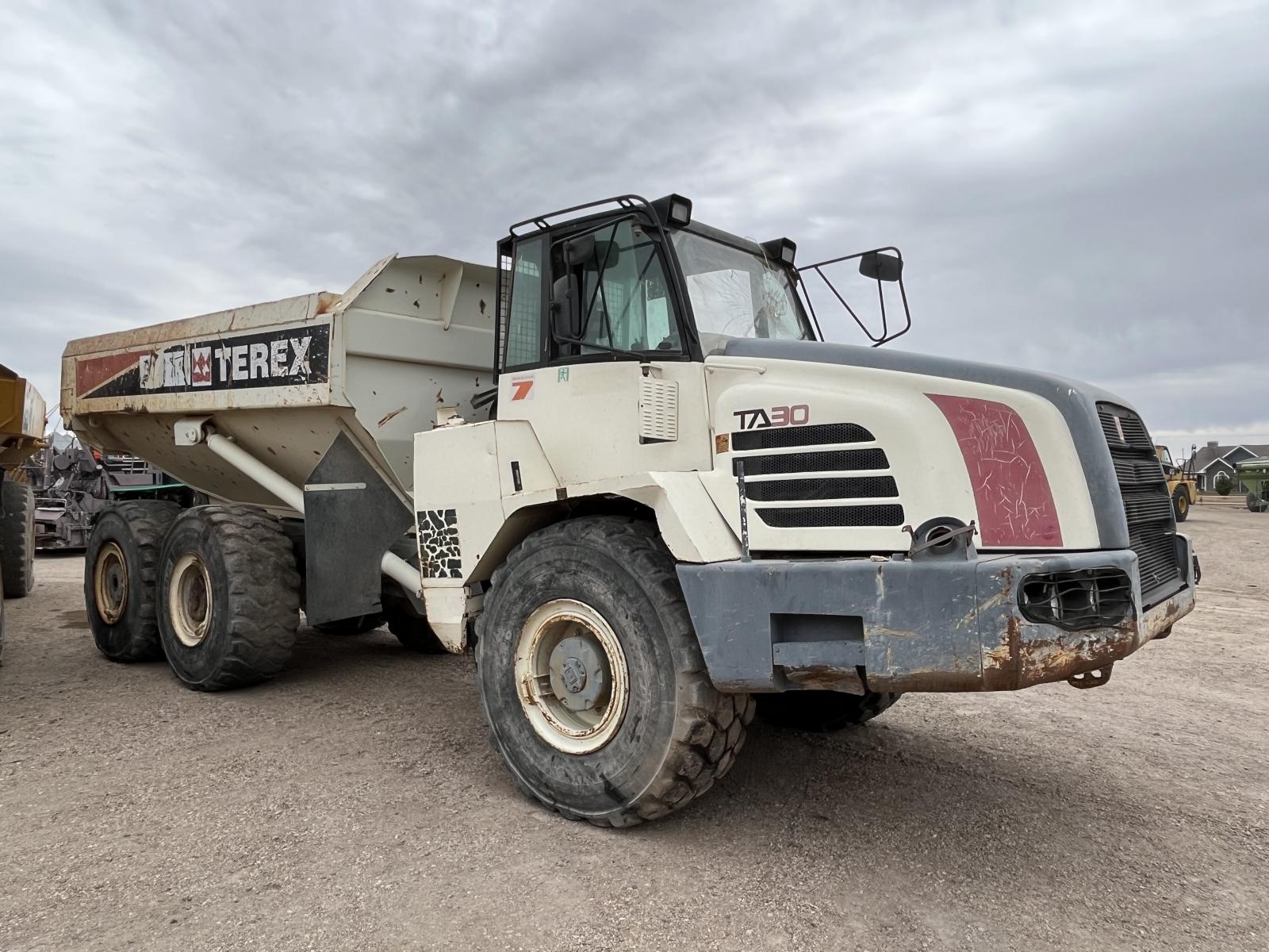 ./imagenes/INVOICE/2019/17635/DOMPE ARTICULADO TEREX TA30 (4).JPG